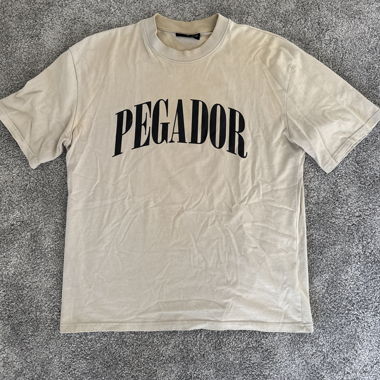 T-shirt beige Pegador