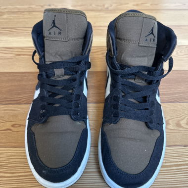 Jordan 1 Mid