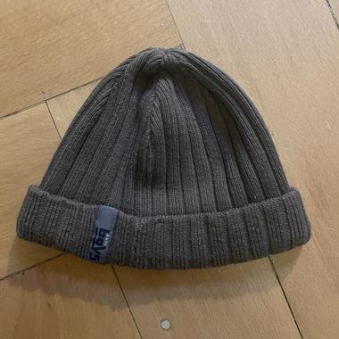 Braune Rippstrick-Beanie One Size