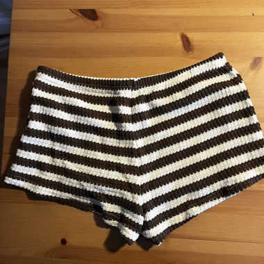 Shorts en maille rayés