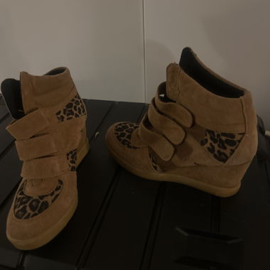 Plateau-Sneaker mit Leopardenmuster