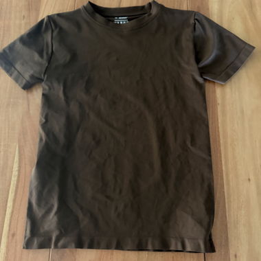 T-shirt marrone