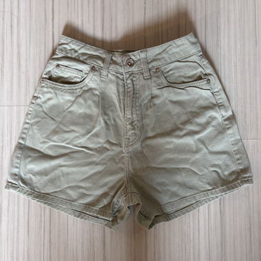Short en jeans vert claire