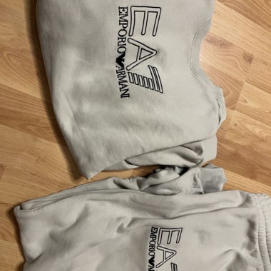 Survêtement EA7 Emporio Armani gris