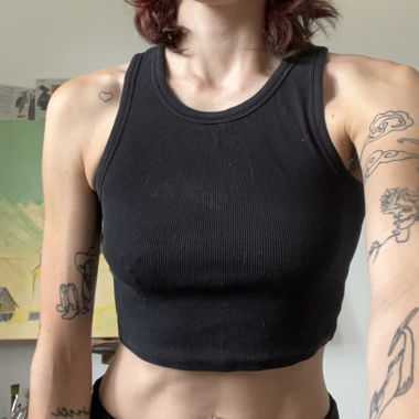black crop tank top