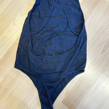 Body nero con schiena aperta e lacci