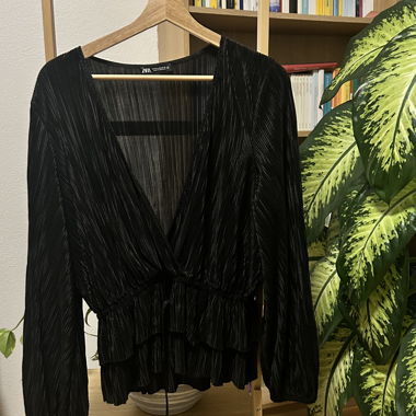 Schwarze Zara-Bluse