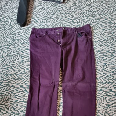Jeans, violett, wenig getragen, Grösse 36