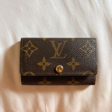 Louis Vuitton key holder wallet