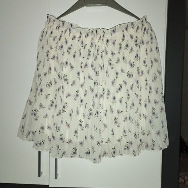 Floral Pleated Skirt