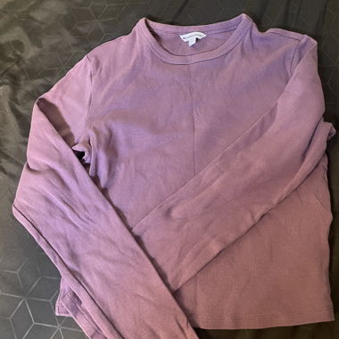 Maglione che veste