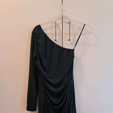 Robe à une manche 