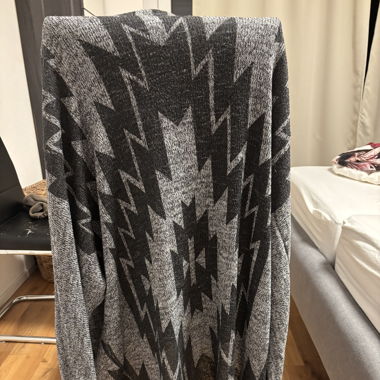 Graues Cardigan