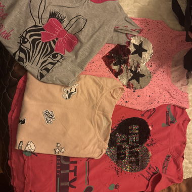 Tops in size 134 to 140