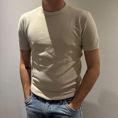 Luigi Fusaro, maglia a maniche corte beige