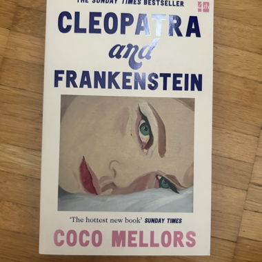 Cleopatra and Frankenstein Buch