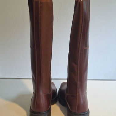 Kniehohe Dr. Martens AMAAYAH HI braun Gr. 43