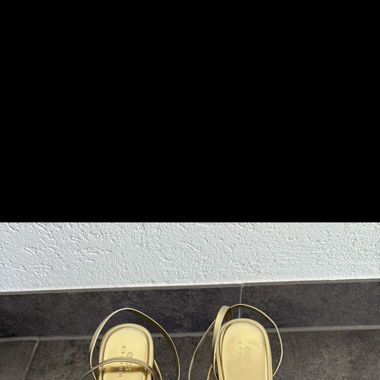 High Heels Gold