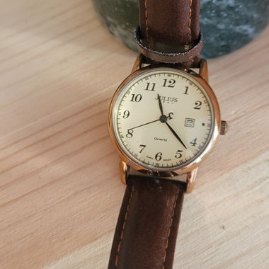 Elegante montre-bracelet, marque Julius