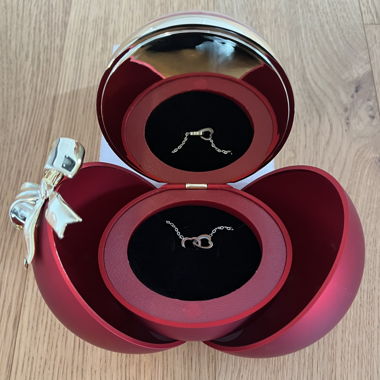 Collier en forme de cœur dans son coffret cadeau