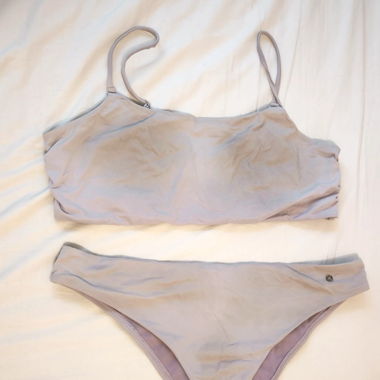 lila bikini