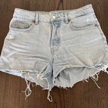 Short en jean bleu clair