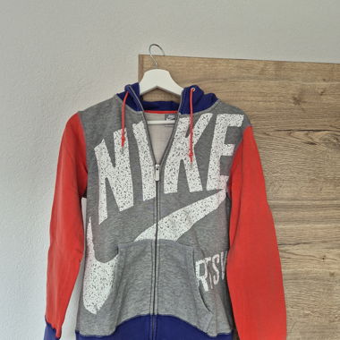 Nike Kapuzenjacke