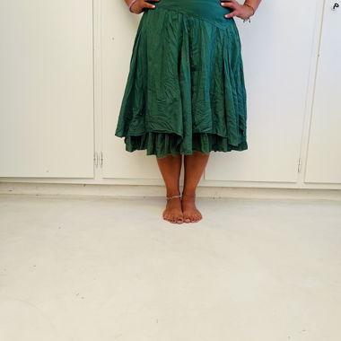 Gonna verde ampia