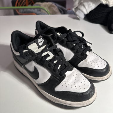 Baskets Nike noires et blanches