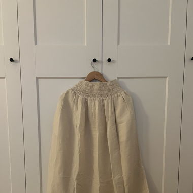 & Other Stories Jupe Midi Crème Taille Froncée
