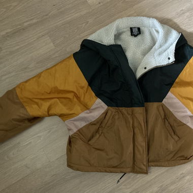 Crop-Jacke gefüttert