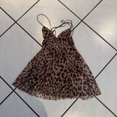 Abito con stampa leopardata
