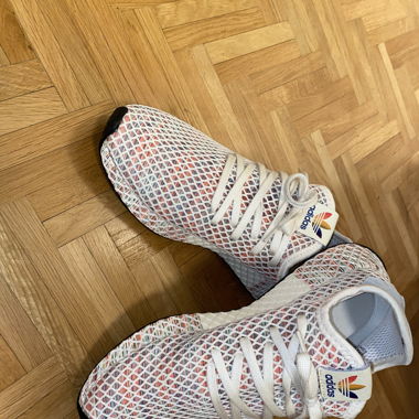 Gr. 43 weiss-farbige adidas