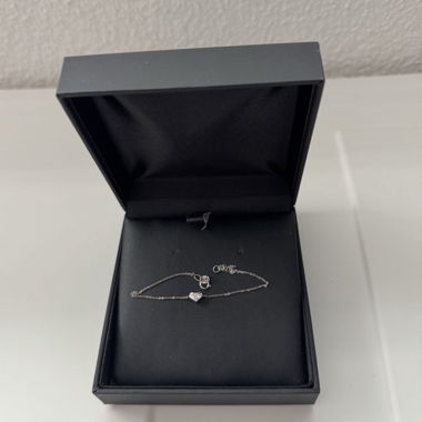 Bracciale in argento 925 a forma di cuore con pietra scintillante