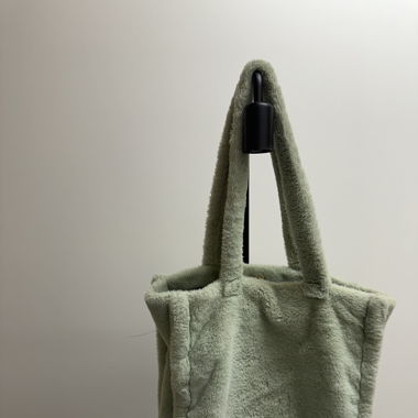 Grüne flauschige Tote-Bag
