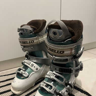 Chaussures de ski Dalbello, taille 37