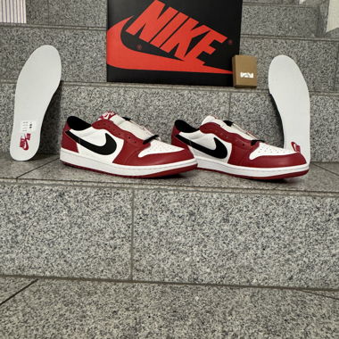 Jordan 1 Low OG Chicago (2025) Taill. 44 US 10