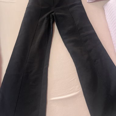Schwarze weite Freizeithose
