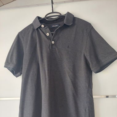Polos