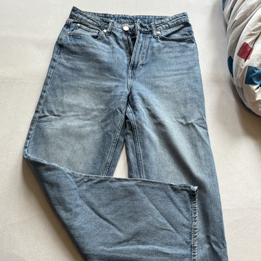 H&M high waist blue jeans 