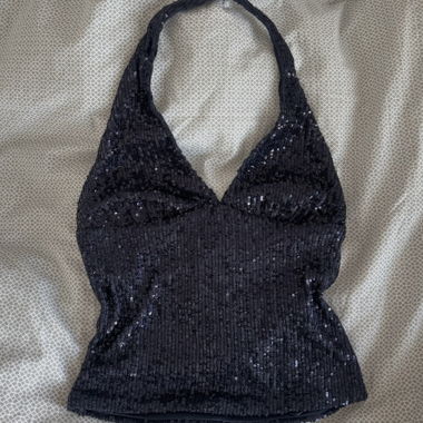 Dunkelblauer Pailletten-Top von Bershka