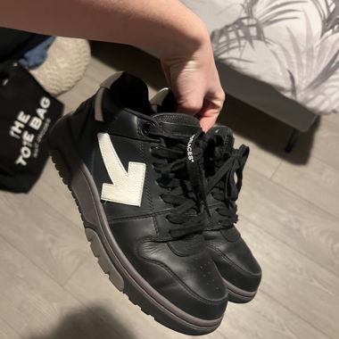 Off-White Out of Office