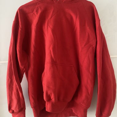 Roter Hoodie