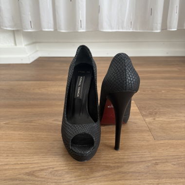 High heels 