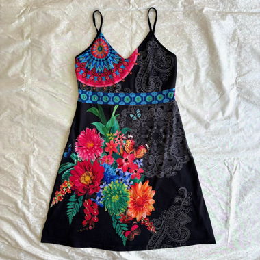 „Expanded“ floral design A-line mini dress