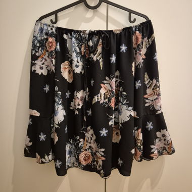 Floral print blouse