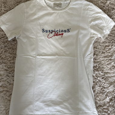 Suspicious Antwerp Tshirt - weiss