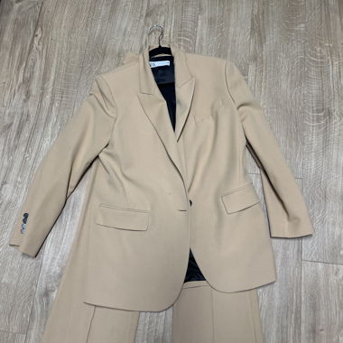 Completo da donna beige