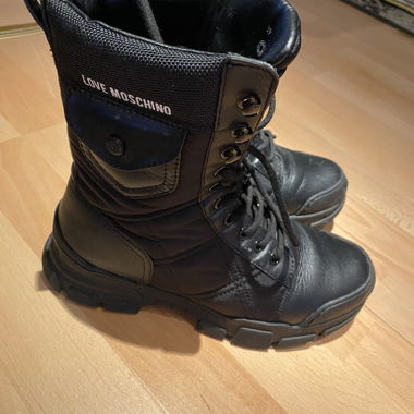 Bottes Love Moschino noires taille 39