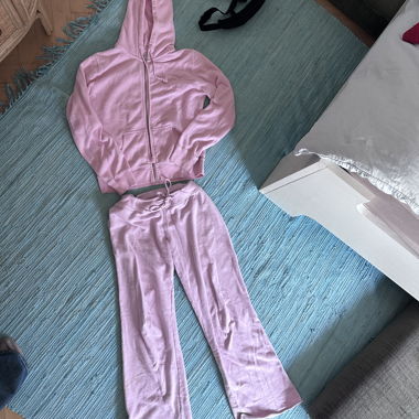 Ensemble de jogging Brandy Melville rose